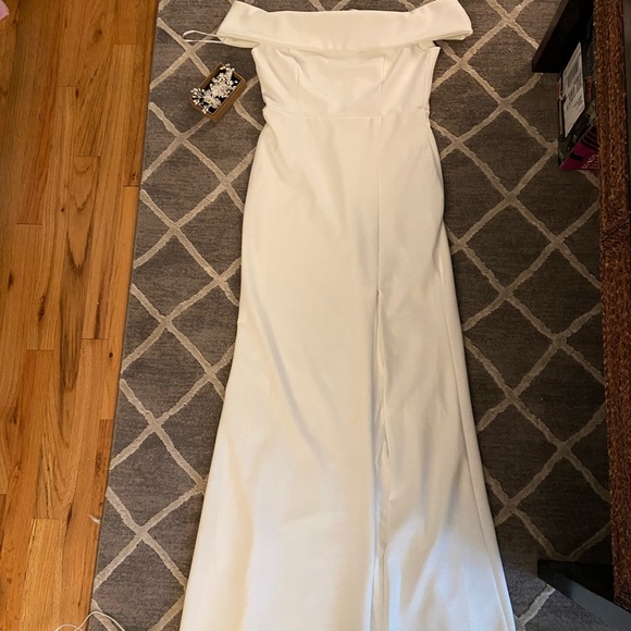 Off the shoulder wedding dress with hair clip - Picture 2 of 11